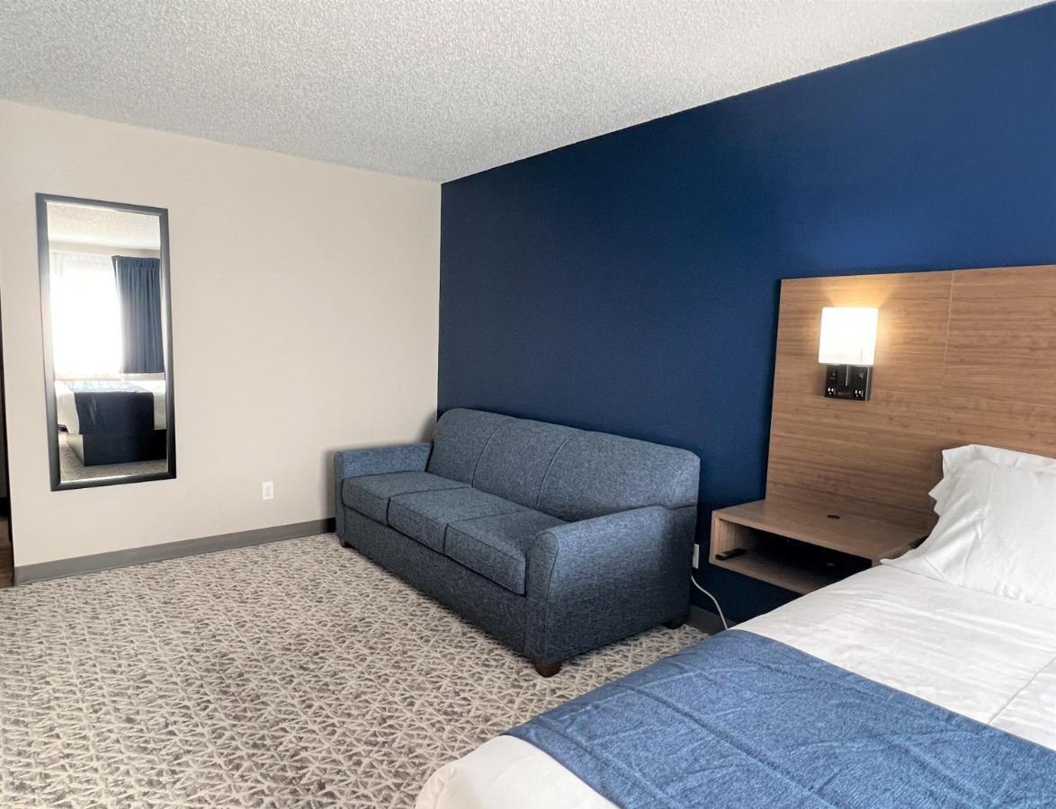 Hilltop Inn & Suites Grove Buitenkant foto