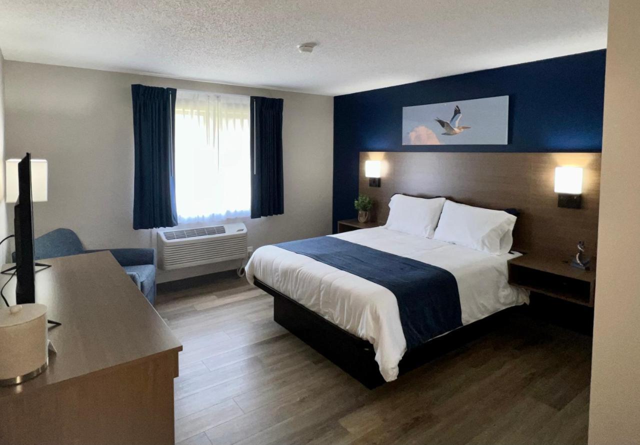 Hilltop Inn & Suites Grove Buitenkant foto